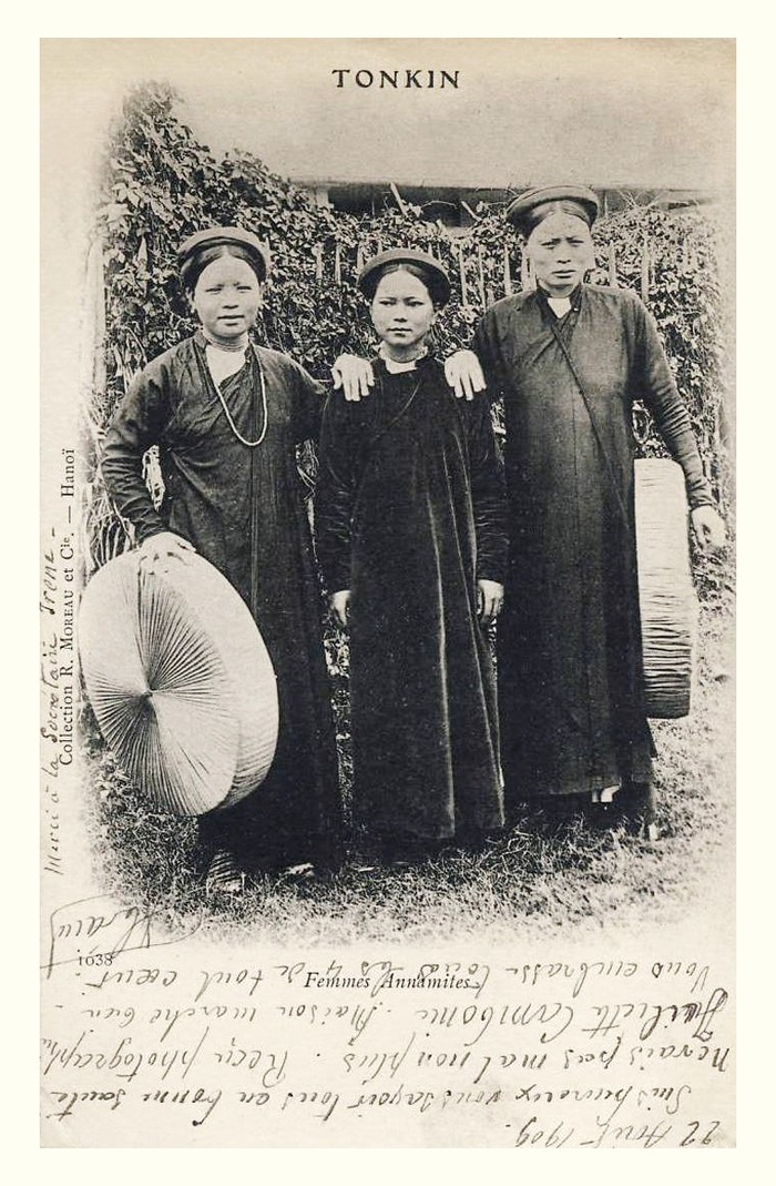 Những người phụ nữ trẻ miền Bắc Việt Nam.
